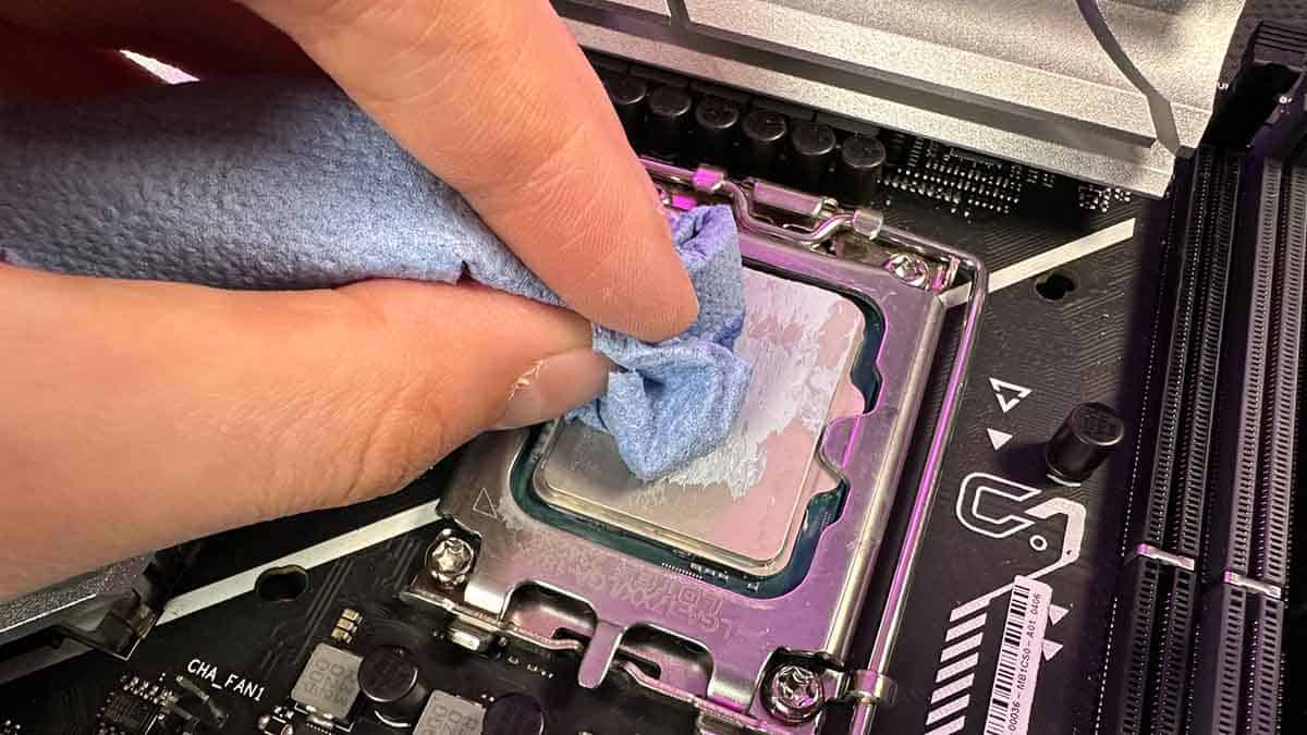 how to clean thermal paste off CPU