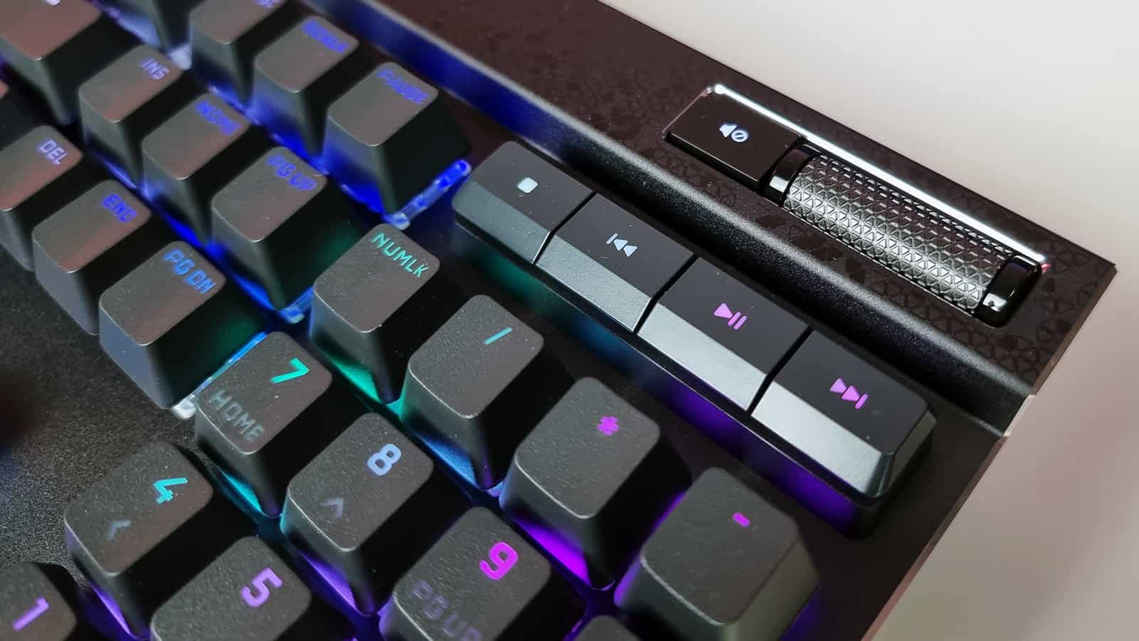 CORSAIR K70 MAX Media Keys