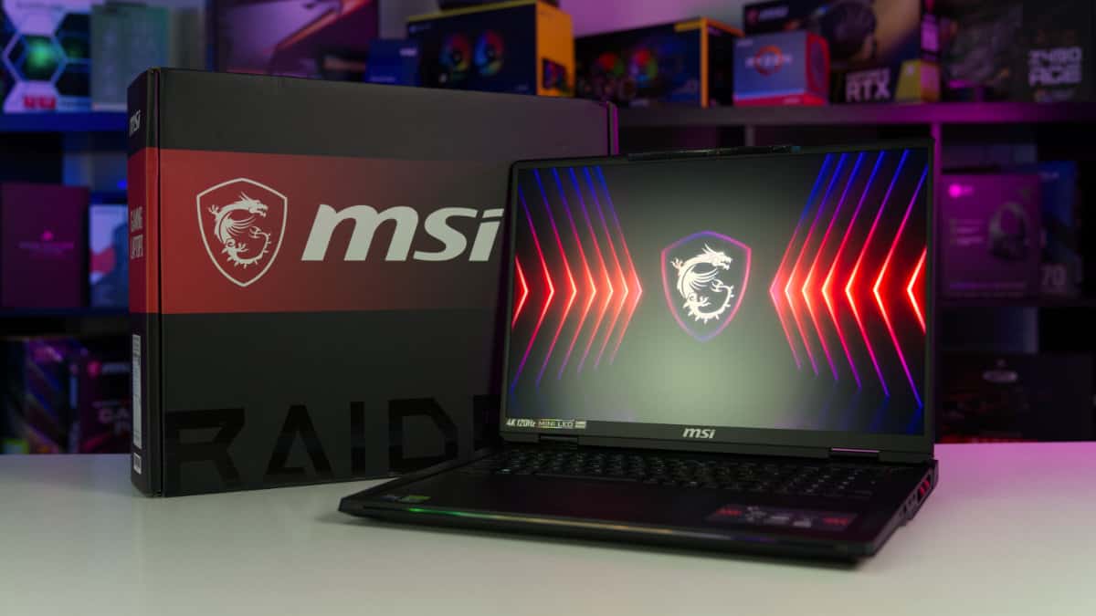 MSI Raider 18HX A14VIG quick look review